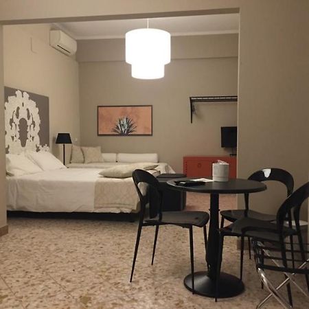Due Cani Palermo Bagian luar foto
